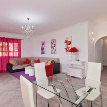 3 Avitaciones Apartamento *